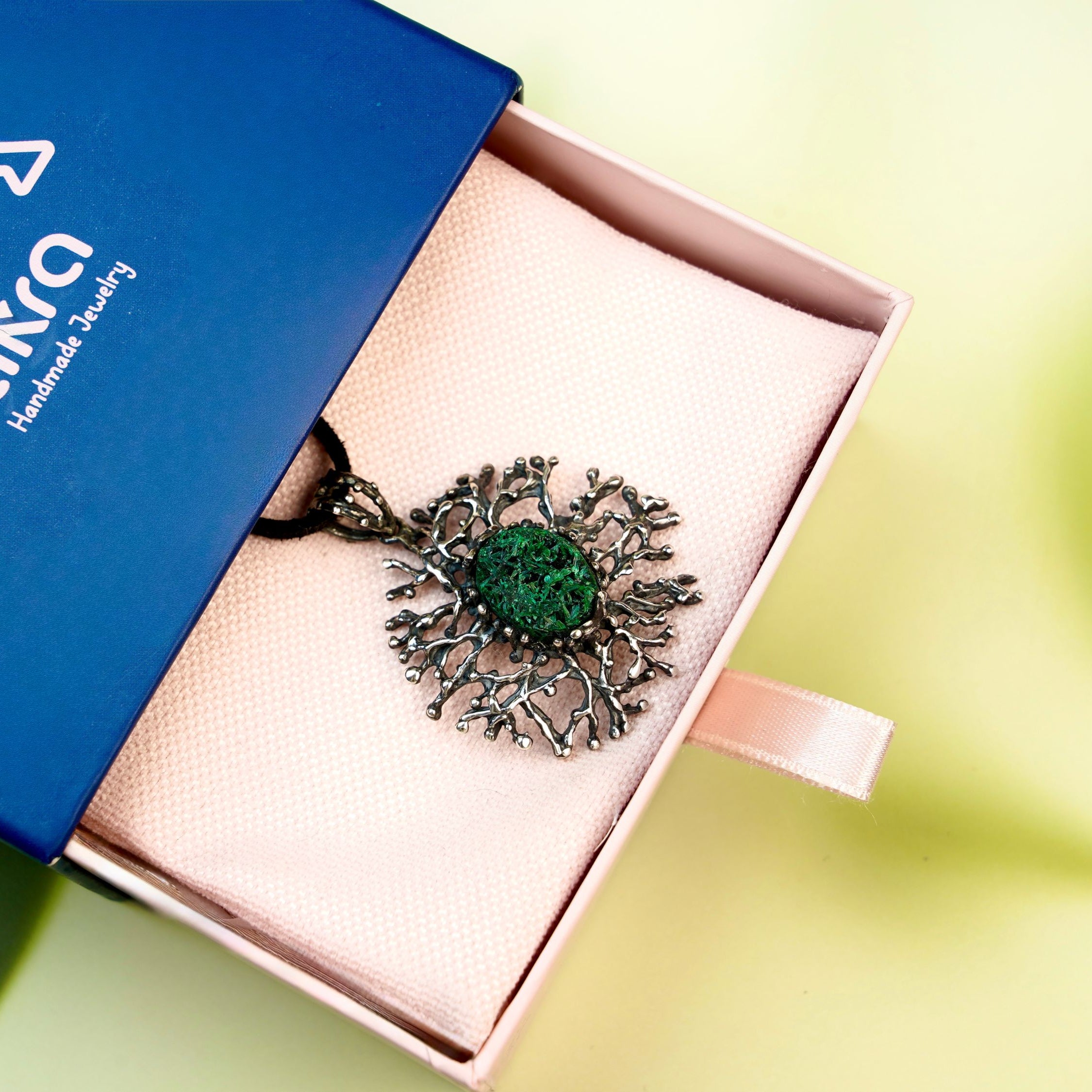 Malachite necklace gift packaging box AKRA jewelry green gemstone pendant