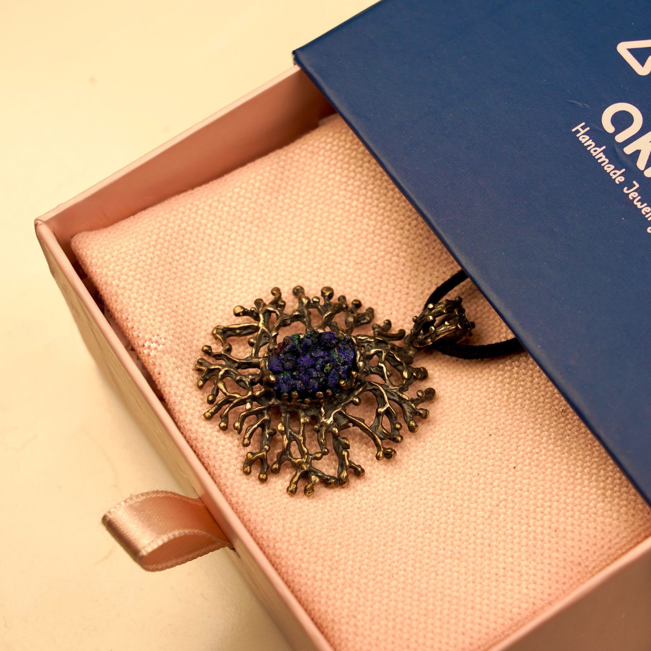 lapis lazuli necklace gift box packaging blue gemstone pendant