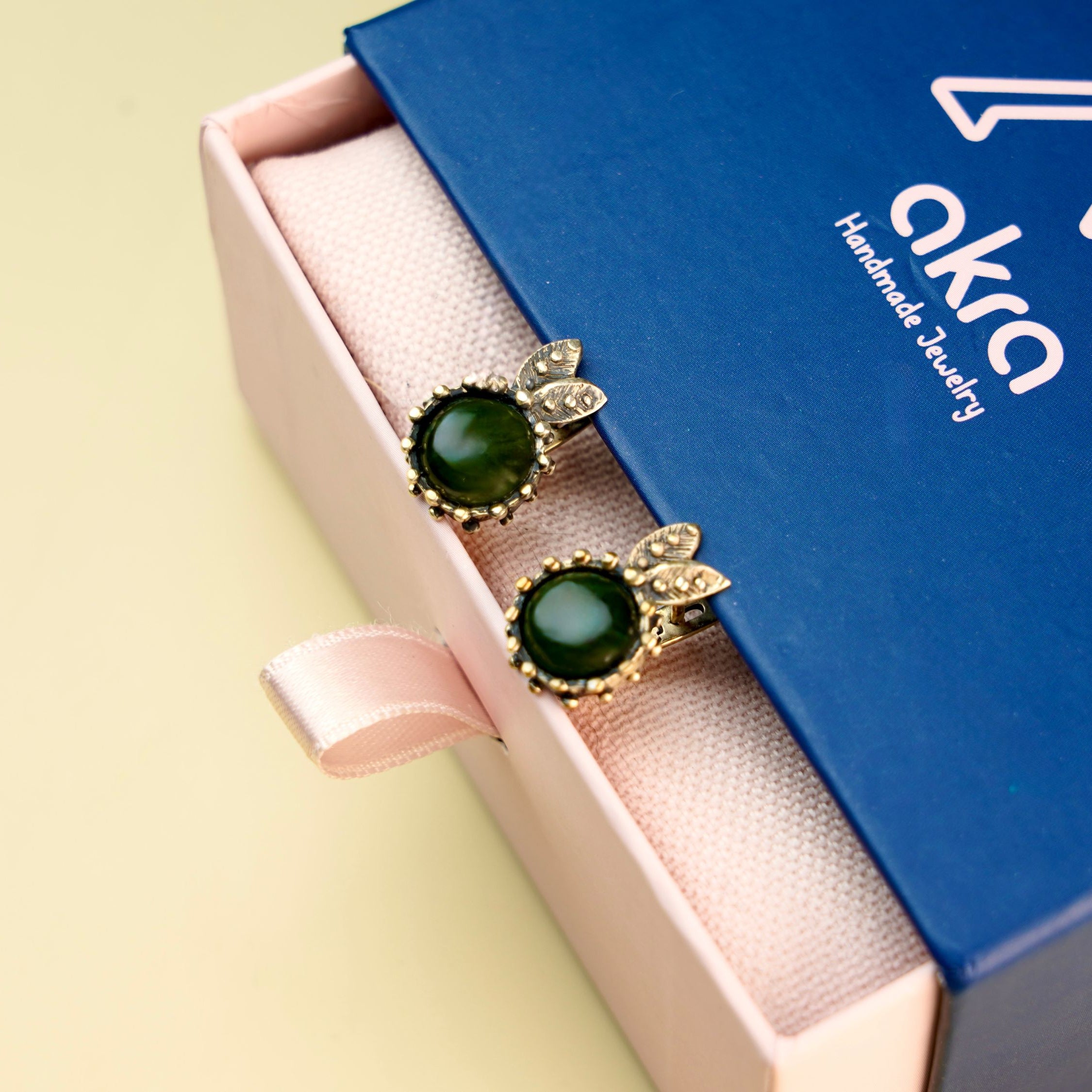 jade earrings gift box packaging green gemstone jewelry
