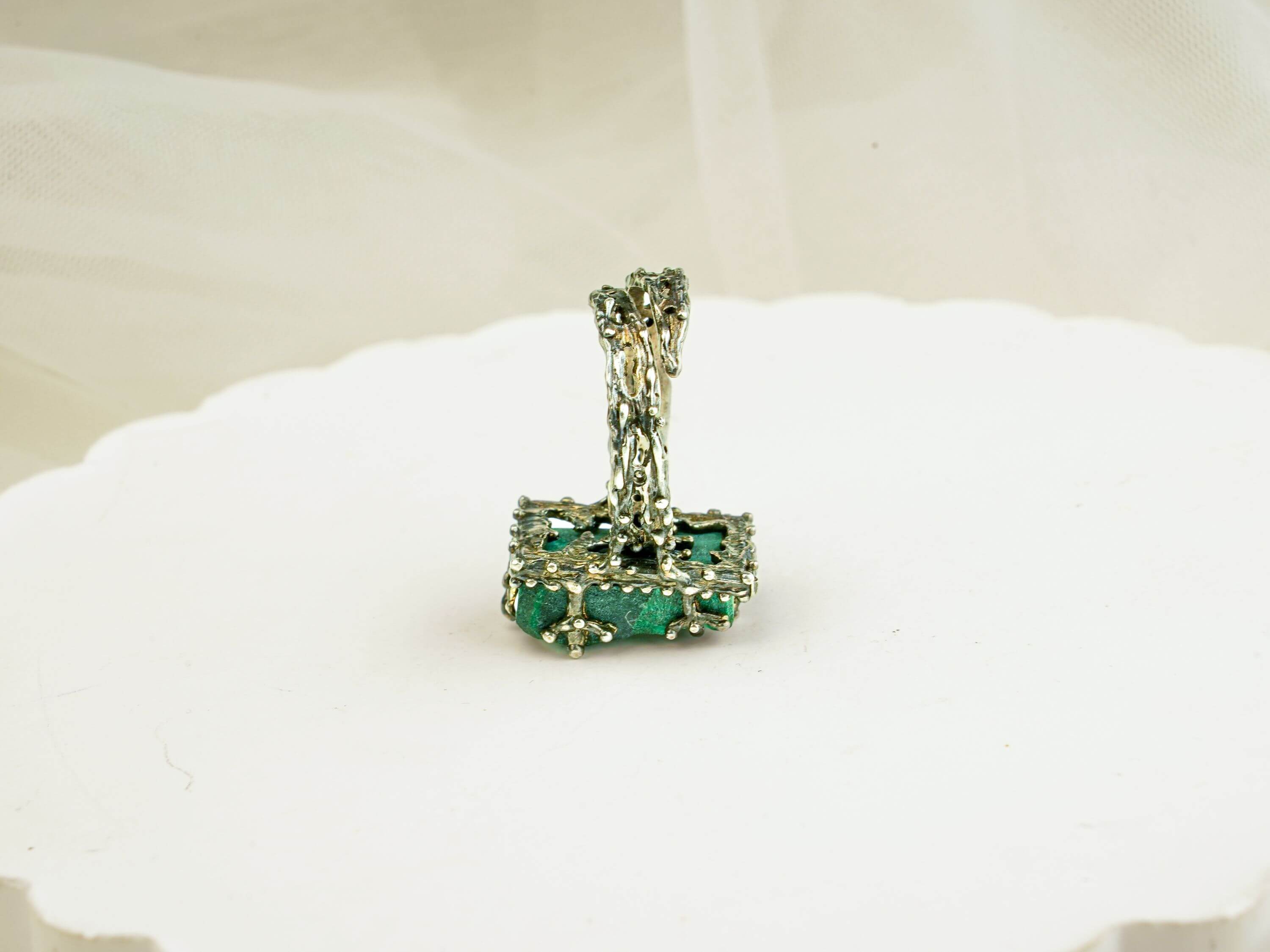 Back view of the adjustable silver band for the malachite gemstone ring for a custom fit