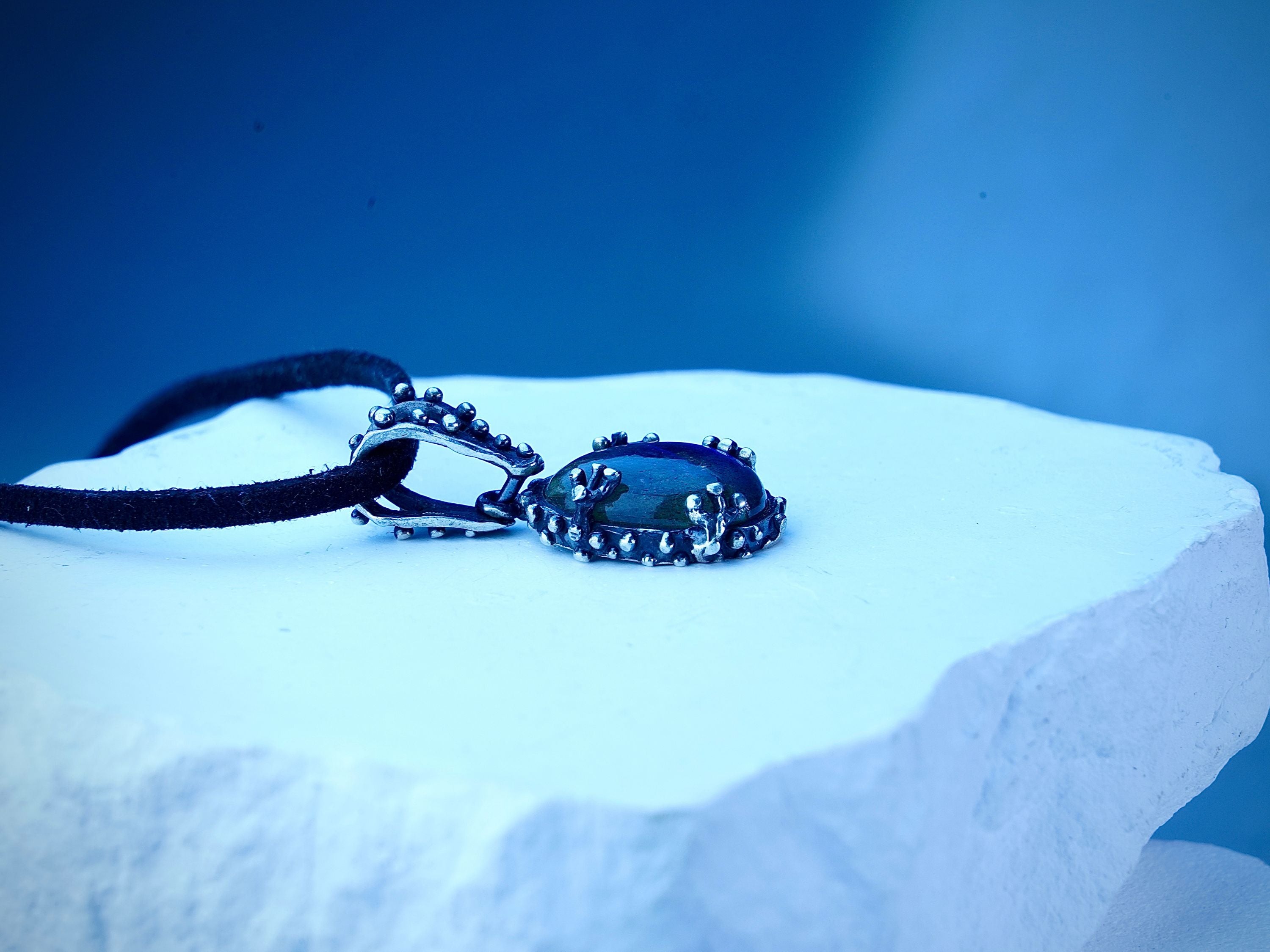 Side profile labradorite pendant thickness sterling silver craftsmanship detail