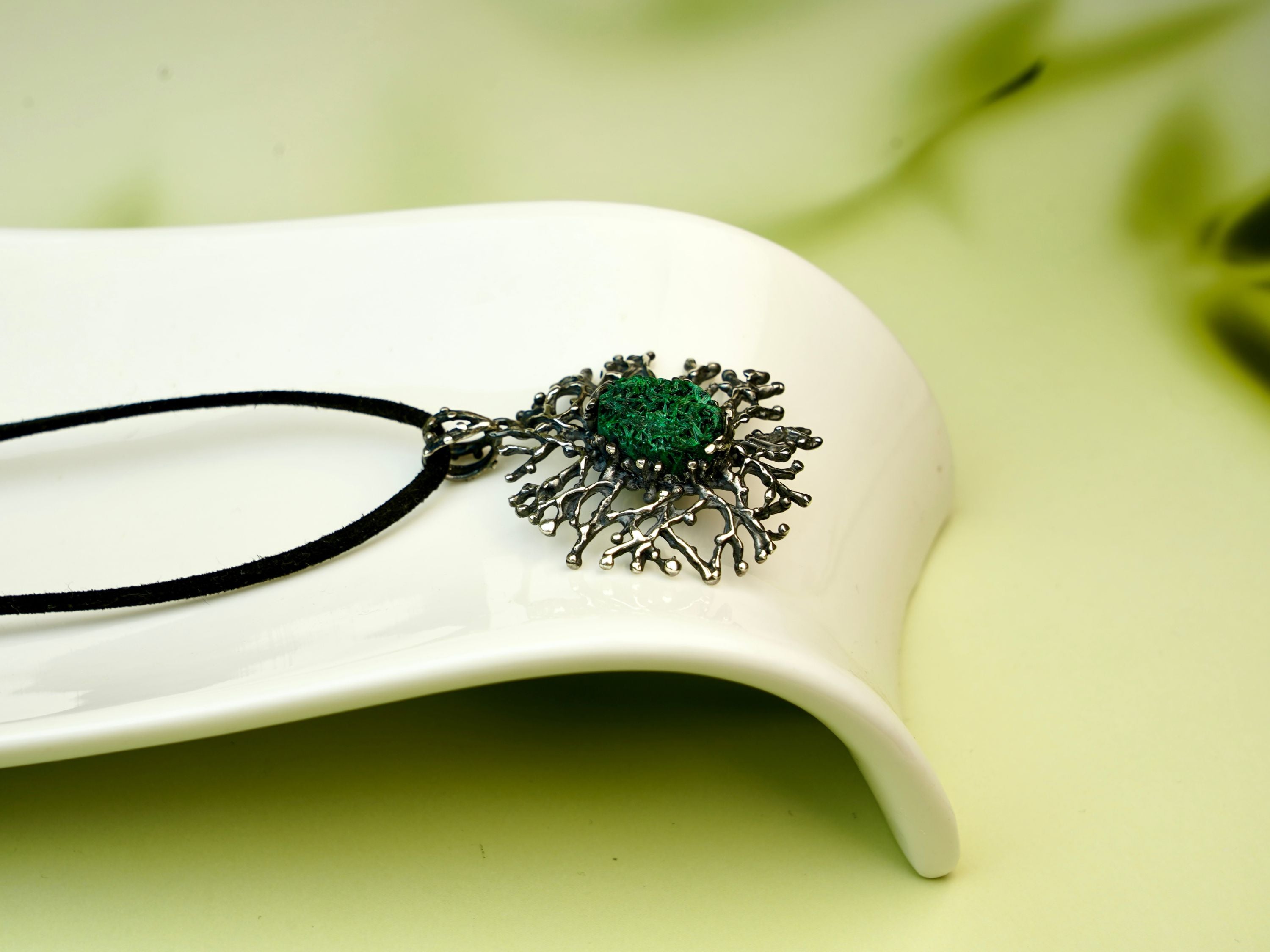 Malachite necklace side view pendant thickness sterling silver green stone