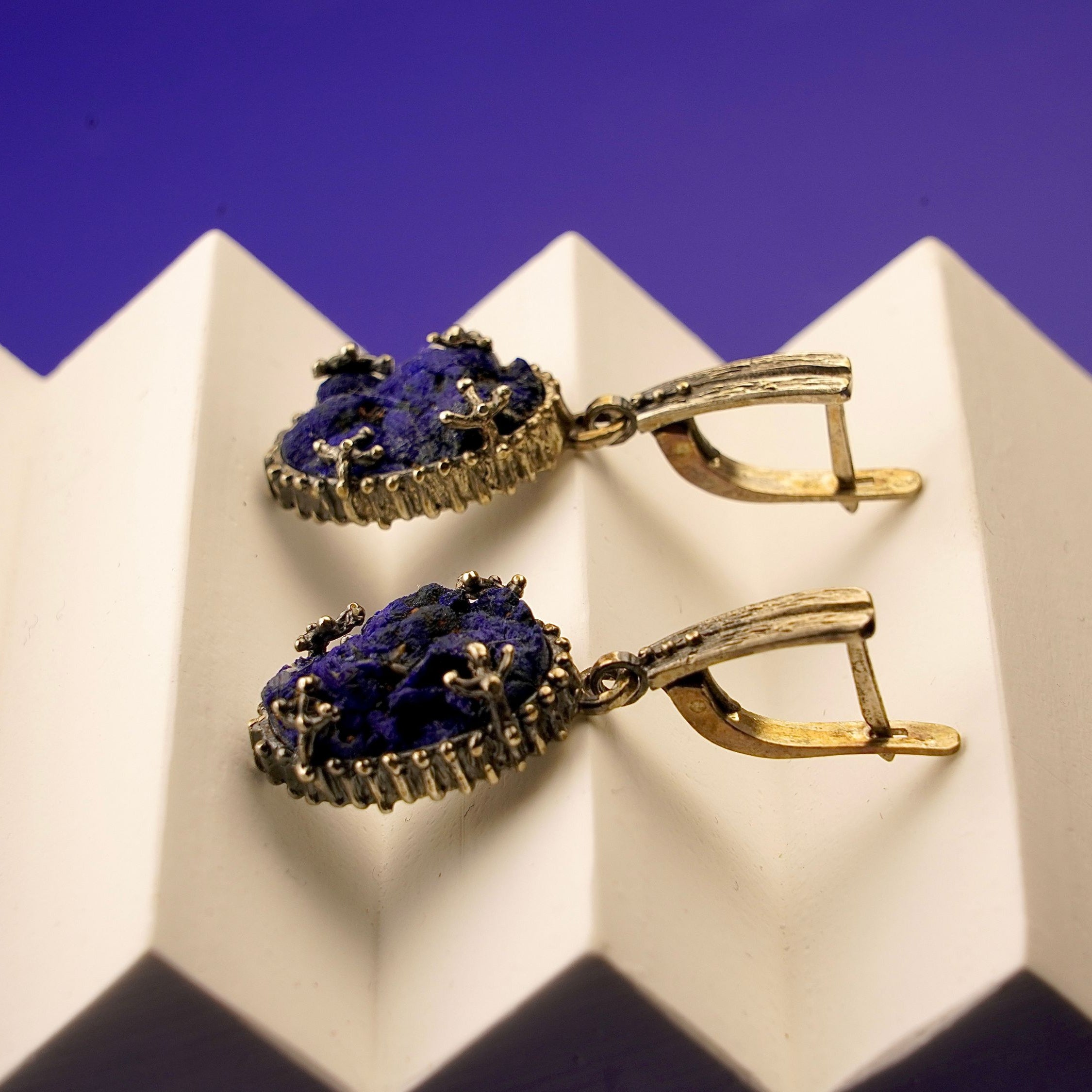 Side profile lapis lazuli earrings thickness and structure silver earrings detail