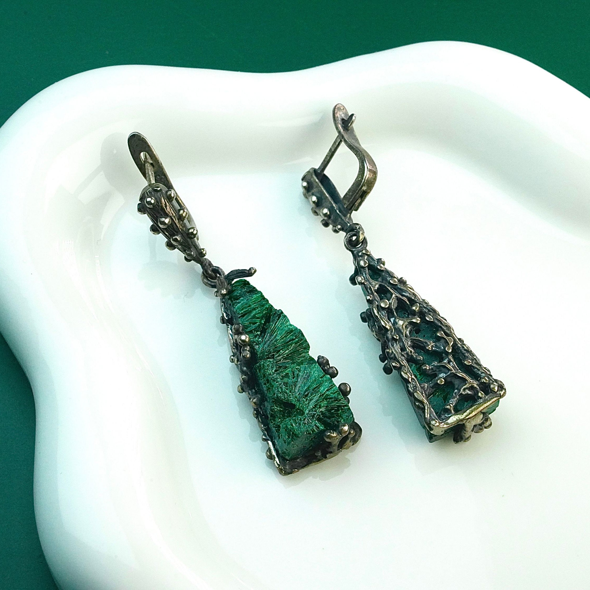 malachite earrings detail variation green gemstone texture silver setting