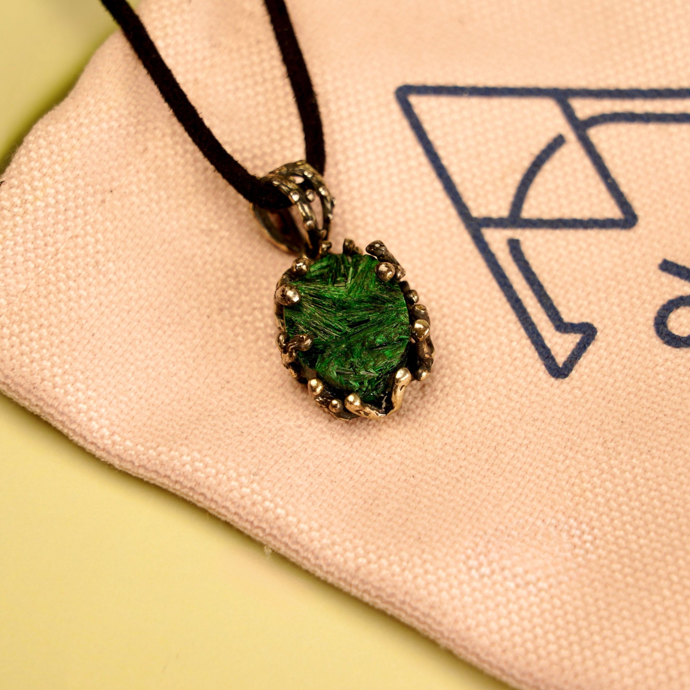 malachite necklace aesthetic green gemstone jewelry gift style