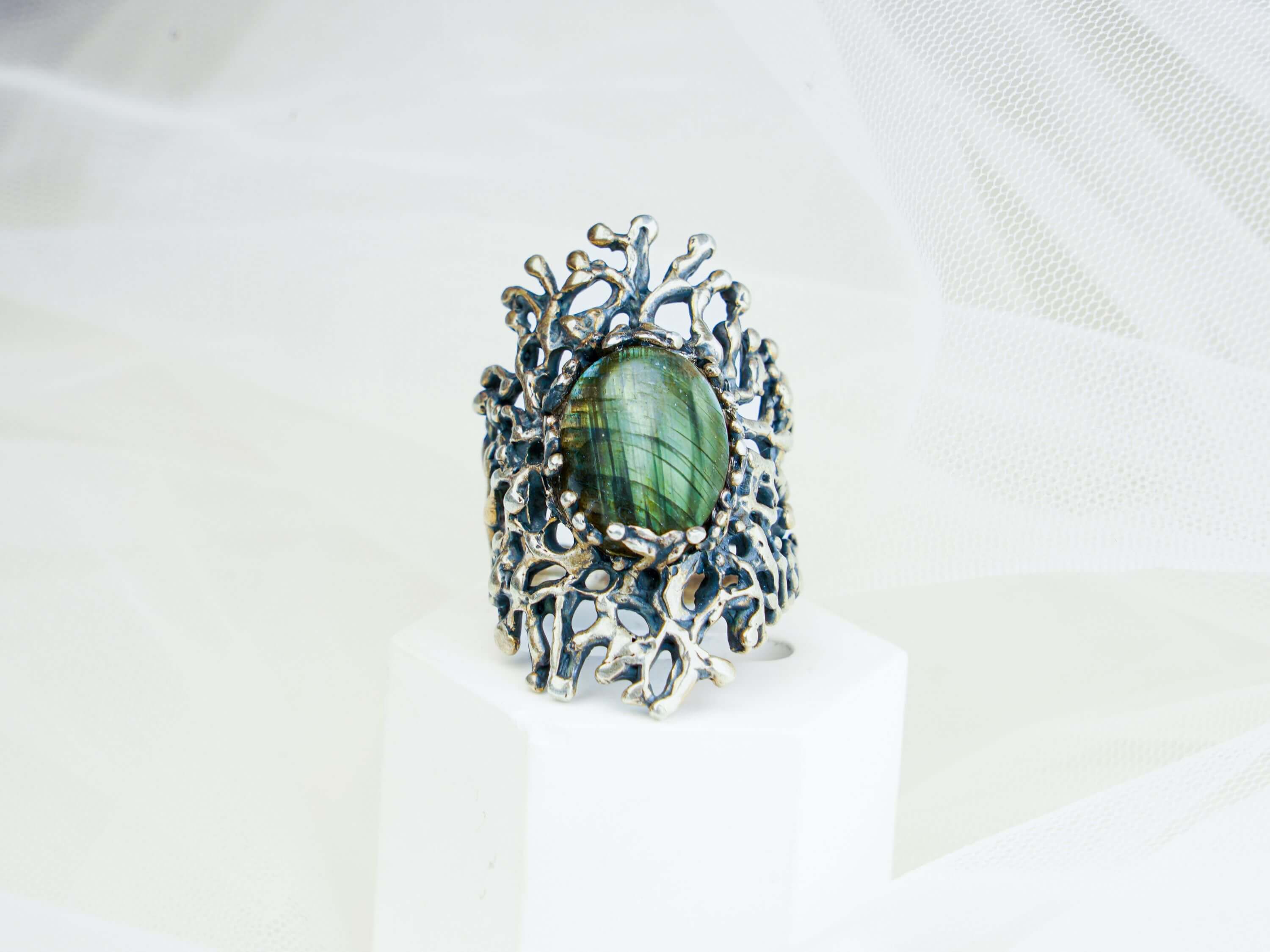Handmade labradorite gothic iridescent ring with ornate silver filigree by Akra Gems