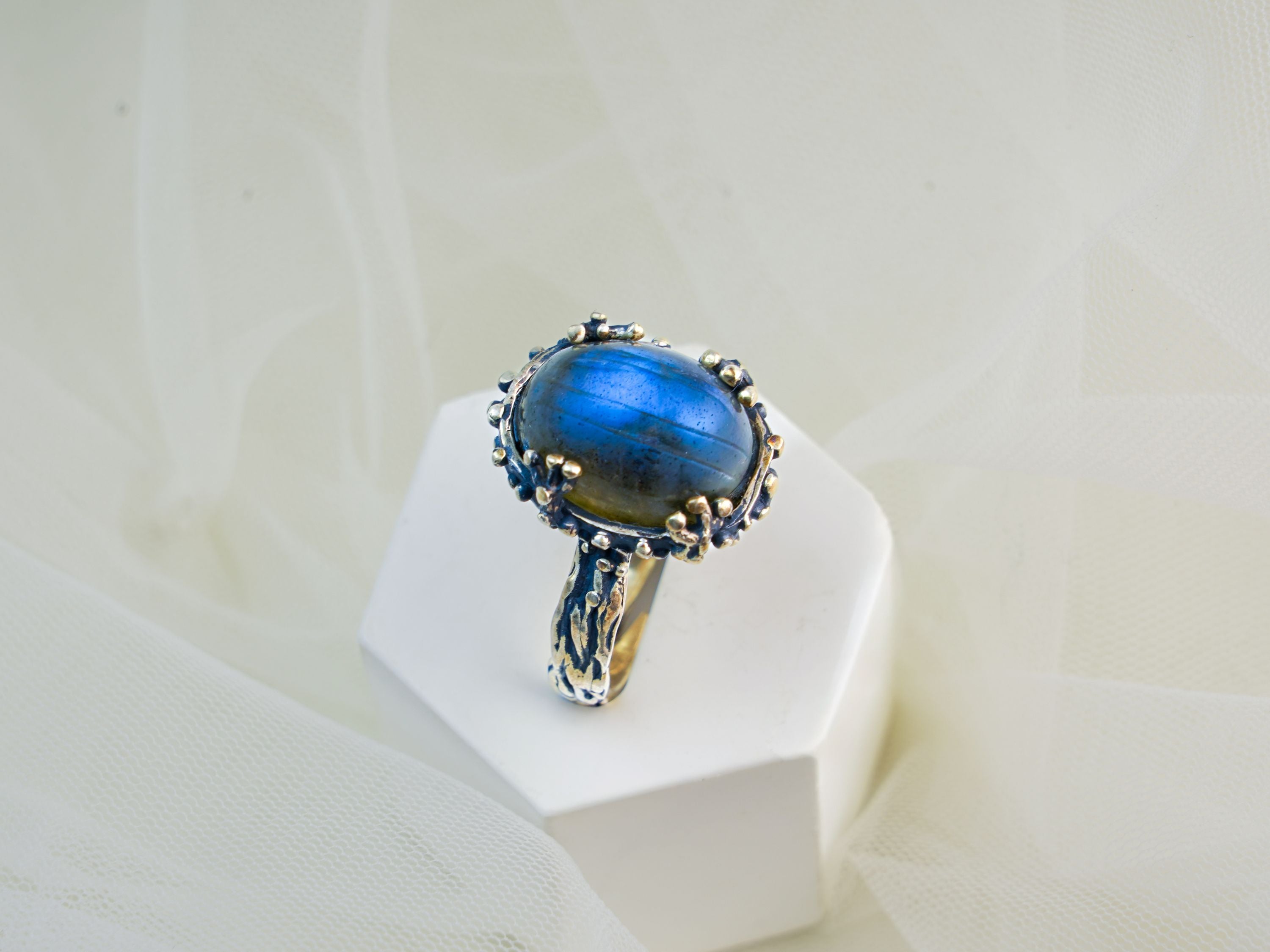 blue flash labradorite ring iridescent natural stone silver ring