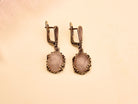 rose quartz earrings side profile, leverback closure and silver setting