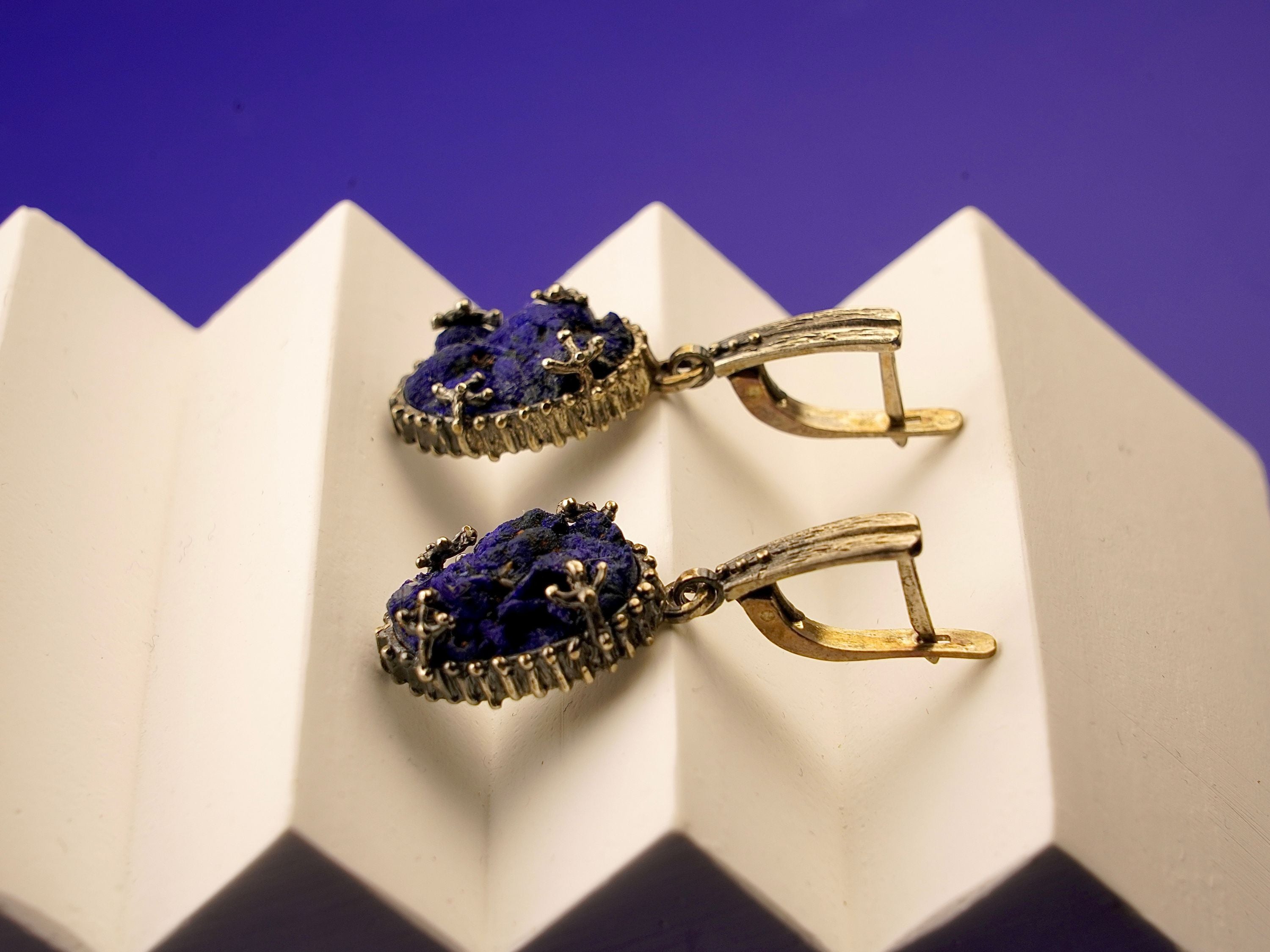 Side profile lapis lazuli earrings thickness and structure silver earrings detail