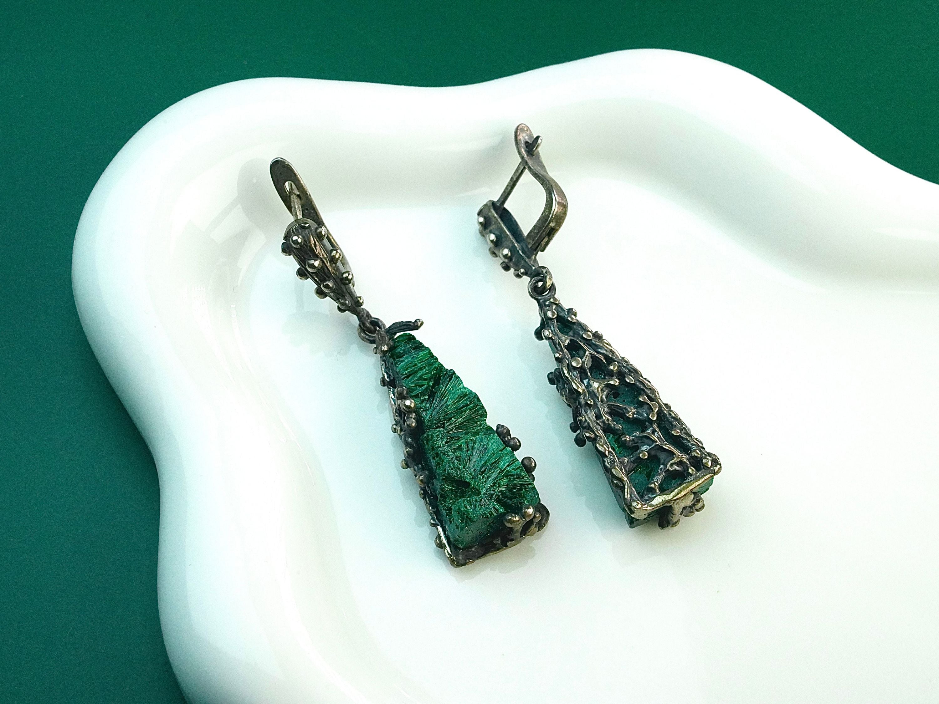 malachite earrings detail variation green gemstone texture silver setting